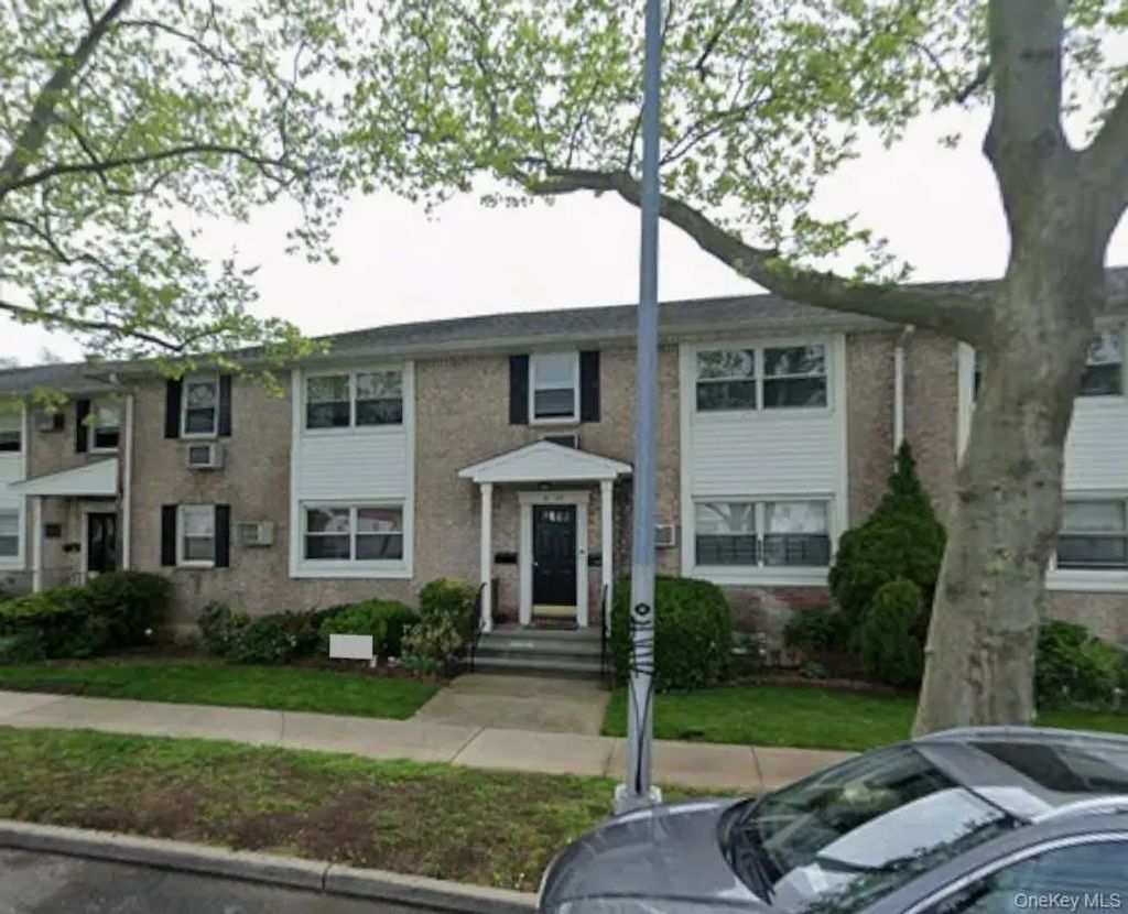 81-43 268 Street # 292b, Floral Park