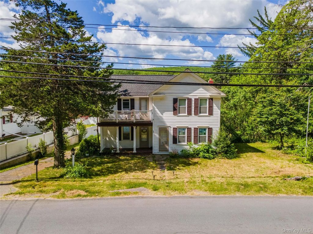 69 Main Street, Sparrowbush