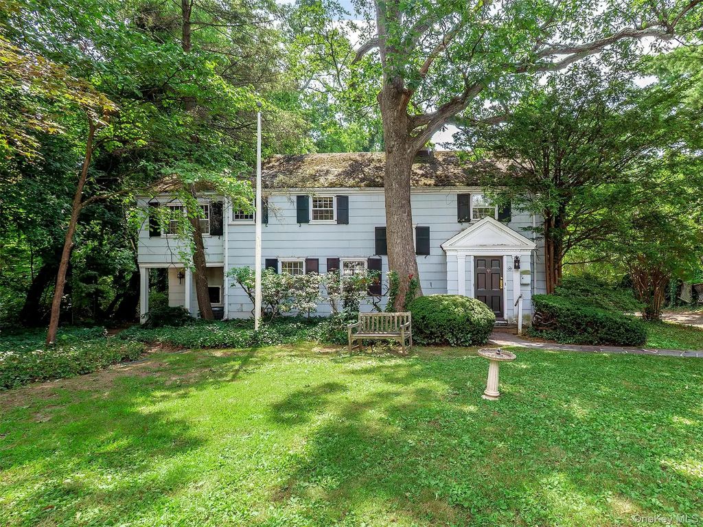 10 Amherst Road, Great Neck