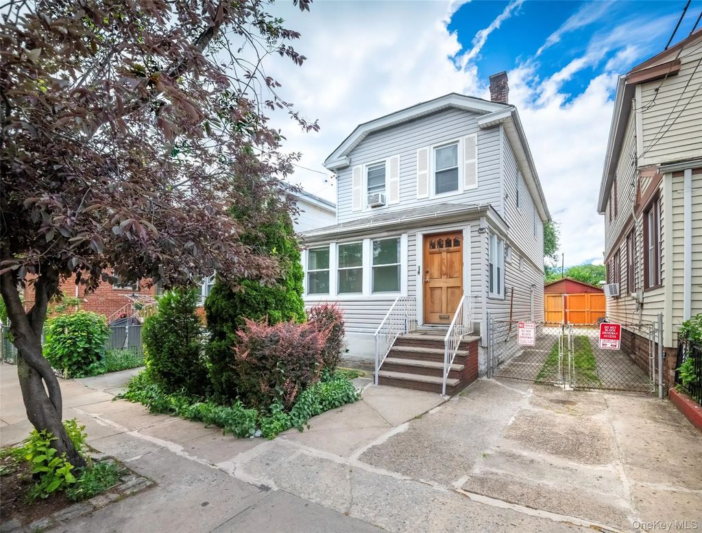 5812 32nd Avenue, Woodside