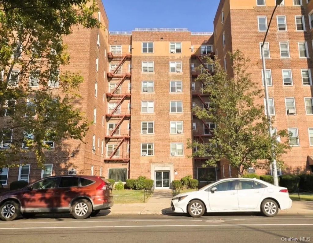 30-11 Parsons Boulevard # 4o, Flushing