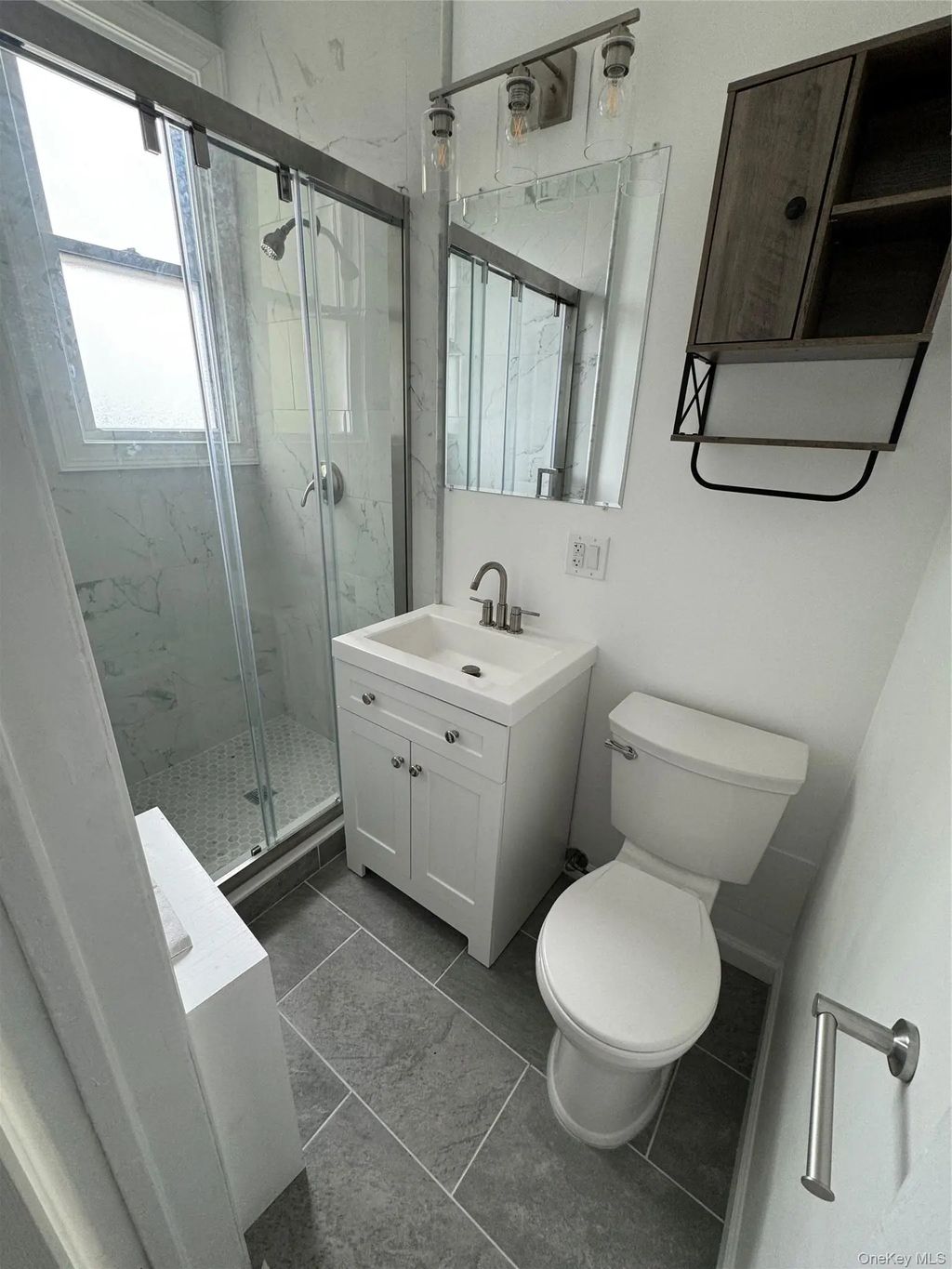 72-27 68th Street, Glendale