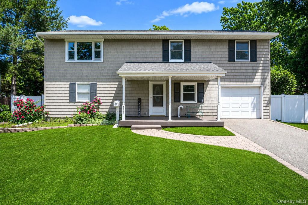 377 Montgomery Avenue, West Babylon