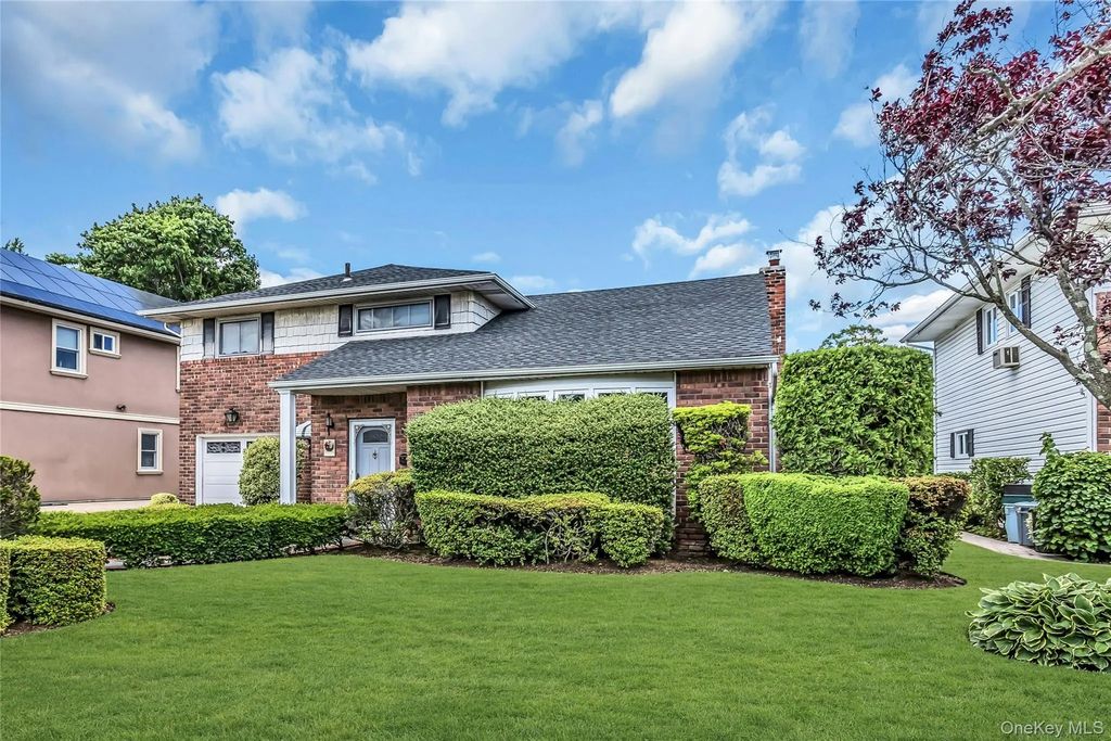 323 Richard Street, West Hempstead