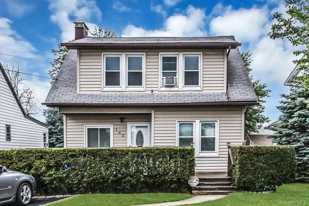 140 Rockaway Parkway, Valley Stream