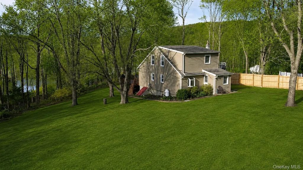 8 Randall Plaza, Port Jervis