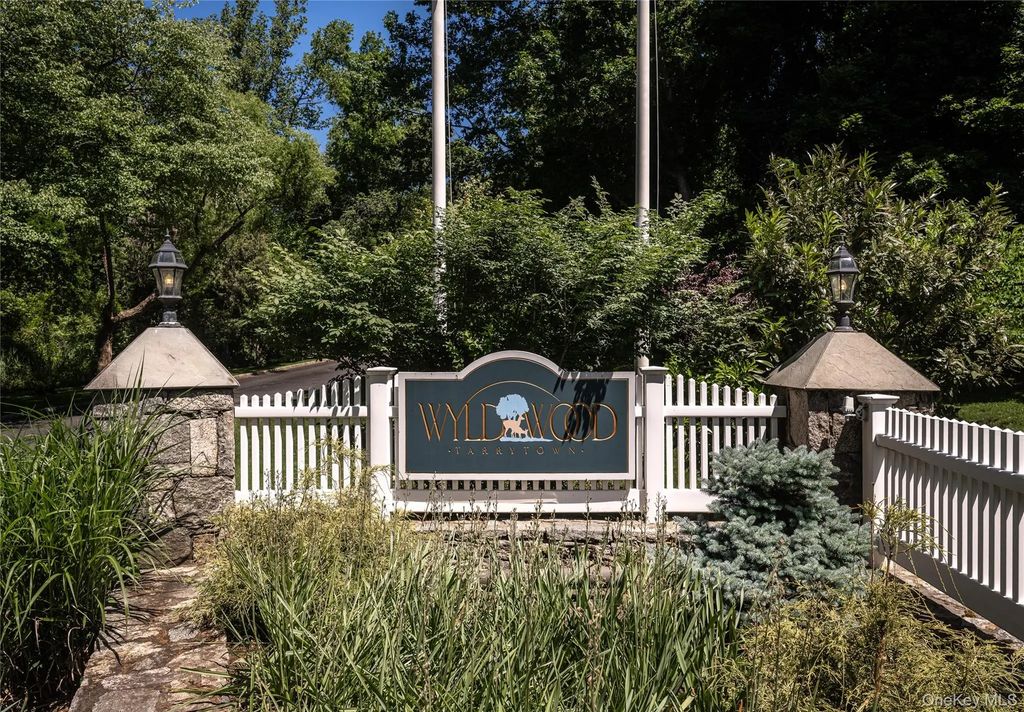 40 Trailhead Lane, Tarrytown