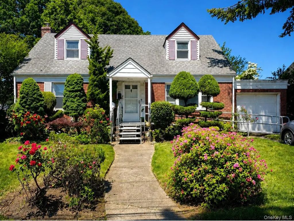 253 Eagle Avenue, West Hempstead