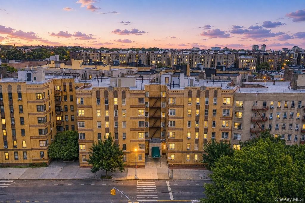2166 Bronx Park E # 1f, Bronx