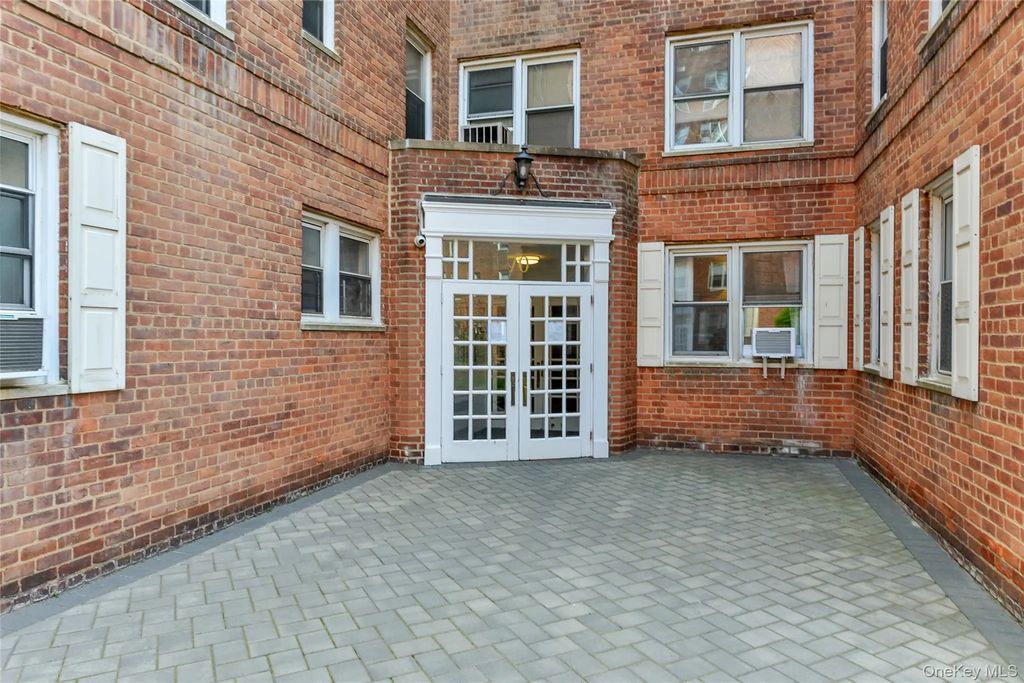 70 Locust Avenue # 504b, New Rochelle