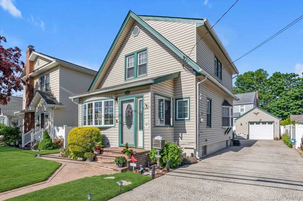 244 Rolling Street, Malverne