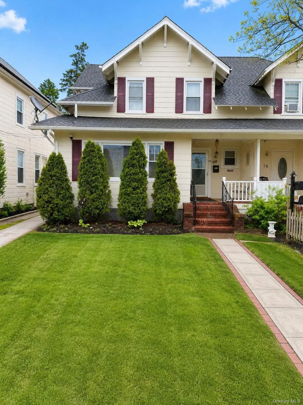 18 Elizabeth Court, Hempstead