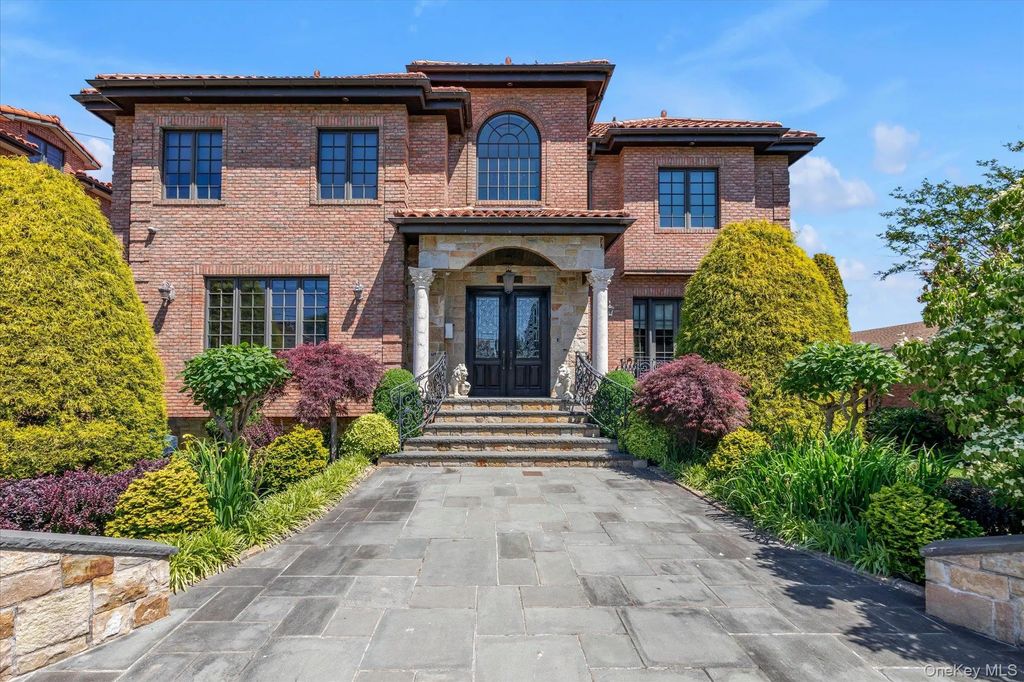 138-15 13th Avenue, Malba