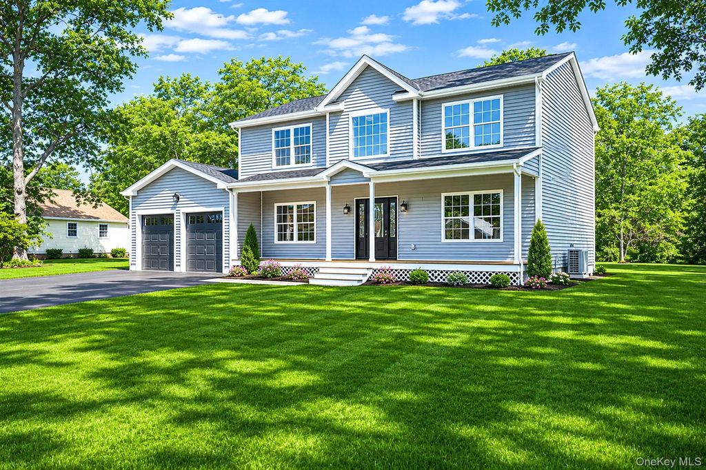 11 Henry Avenue, Ronkonkoma