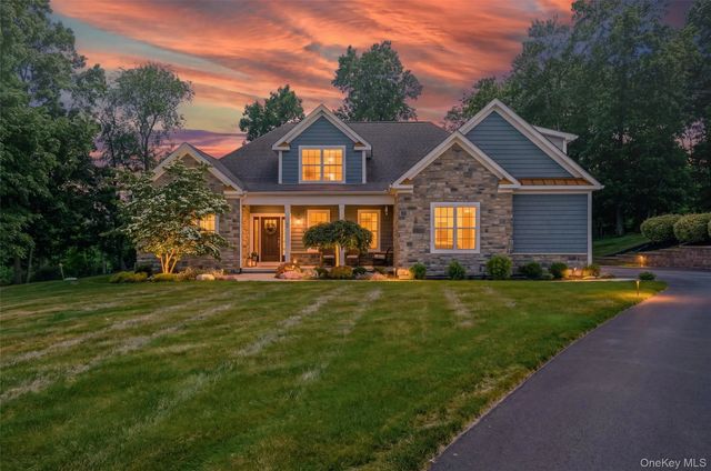 35 Briarwood Lane, New Windsor