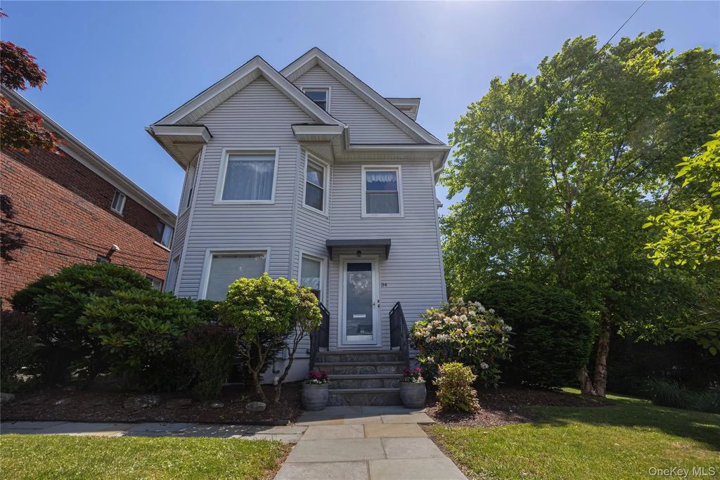 34 Morsemere Place, Yonkers
