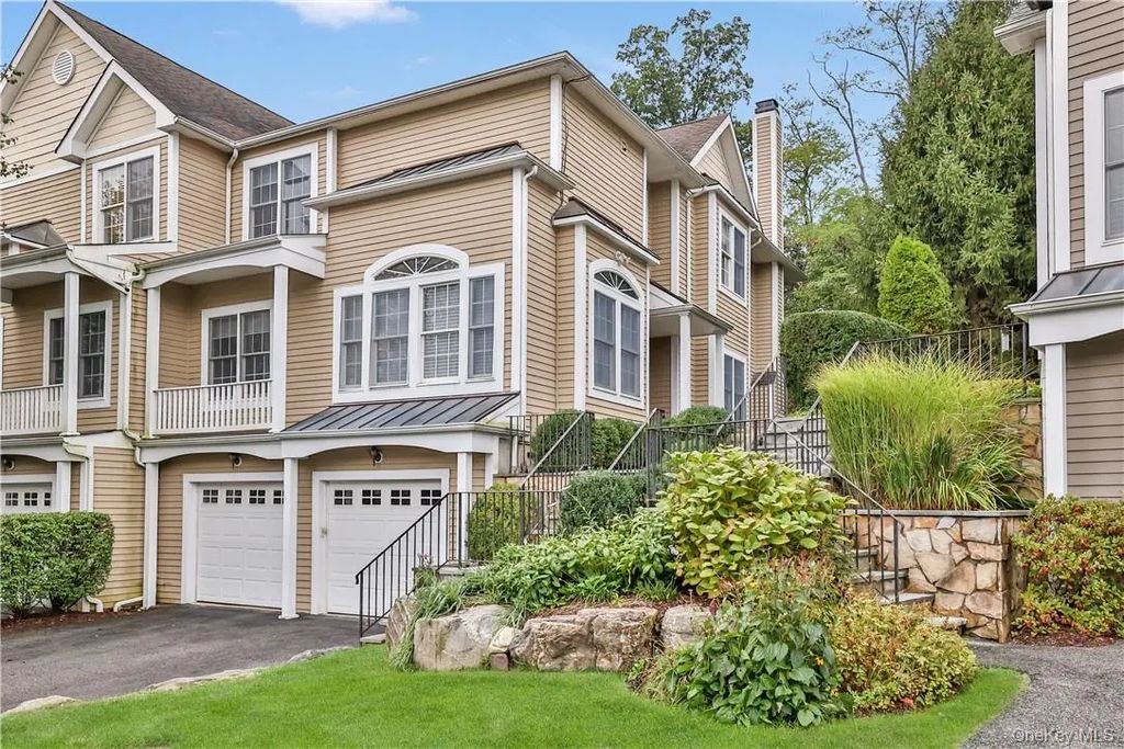 7 Hopkins Lane, Armonk