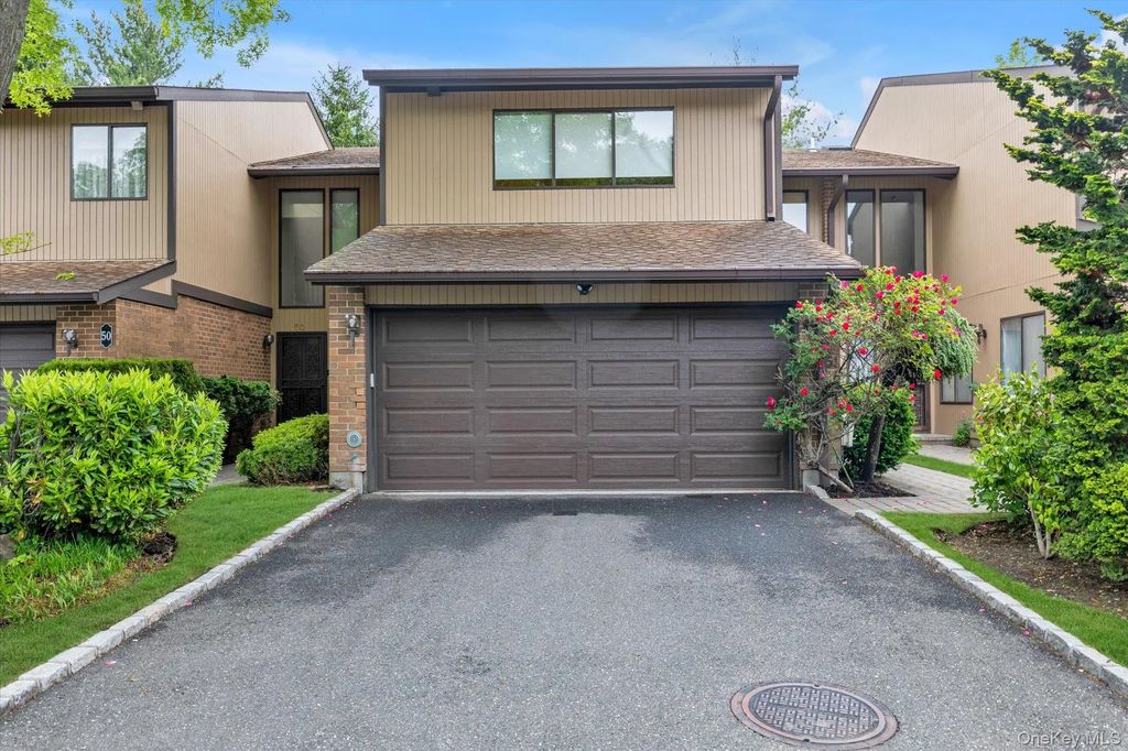 51 Wimbledon Drive, Roslyn