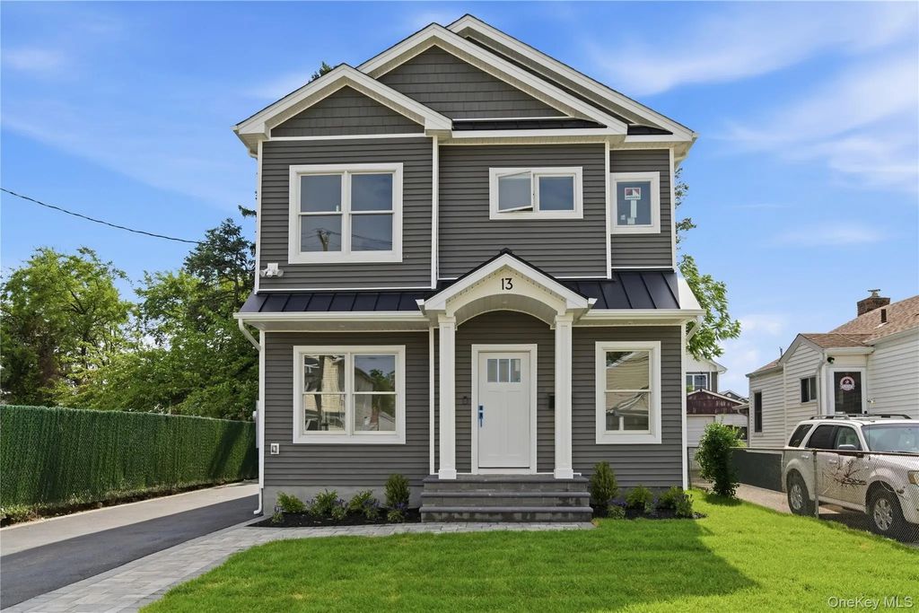 13 Evelyn Avenue, Westbury