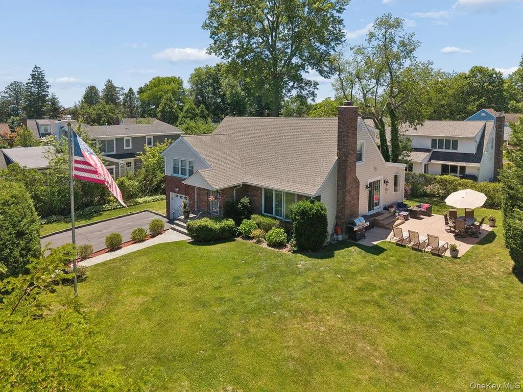 3 Carolyn Place, Bronxville