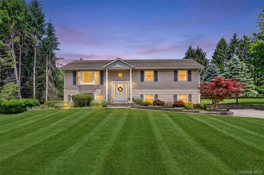 22 Beverly Drive, Warwick