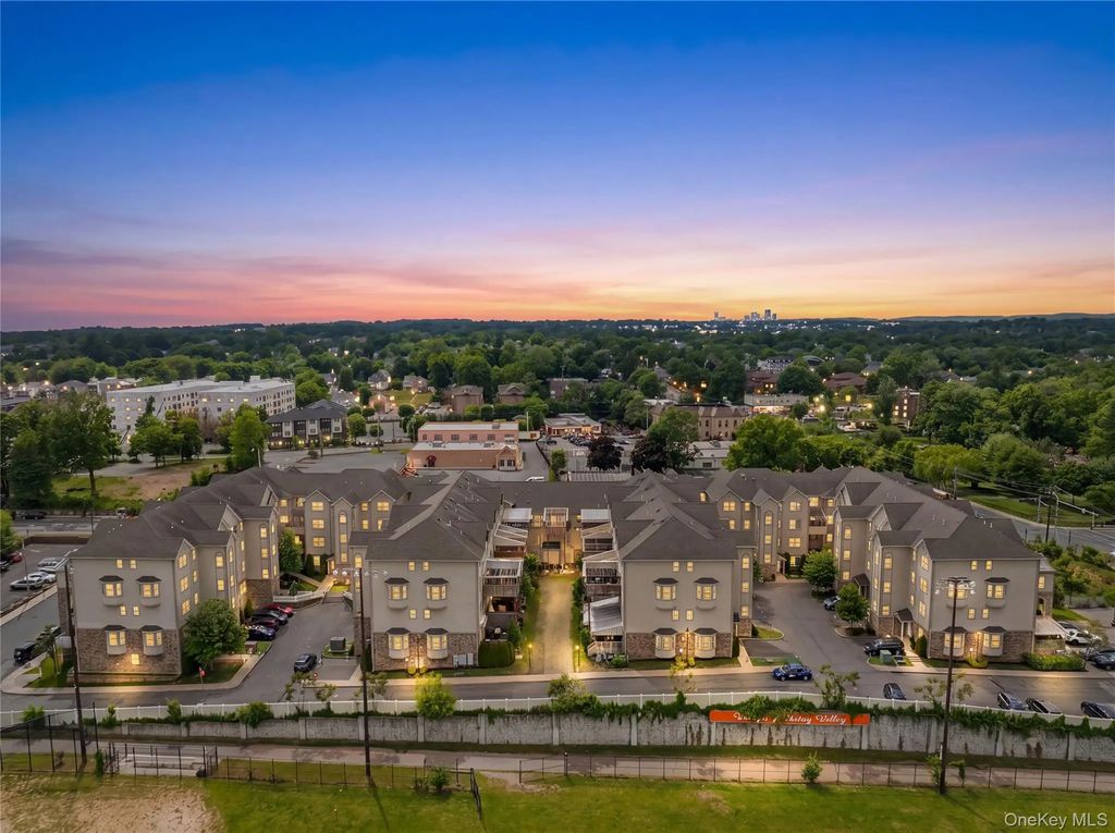 1206 Parkview Drive, Spring Valley