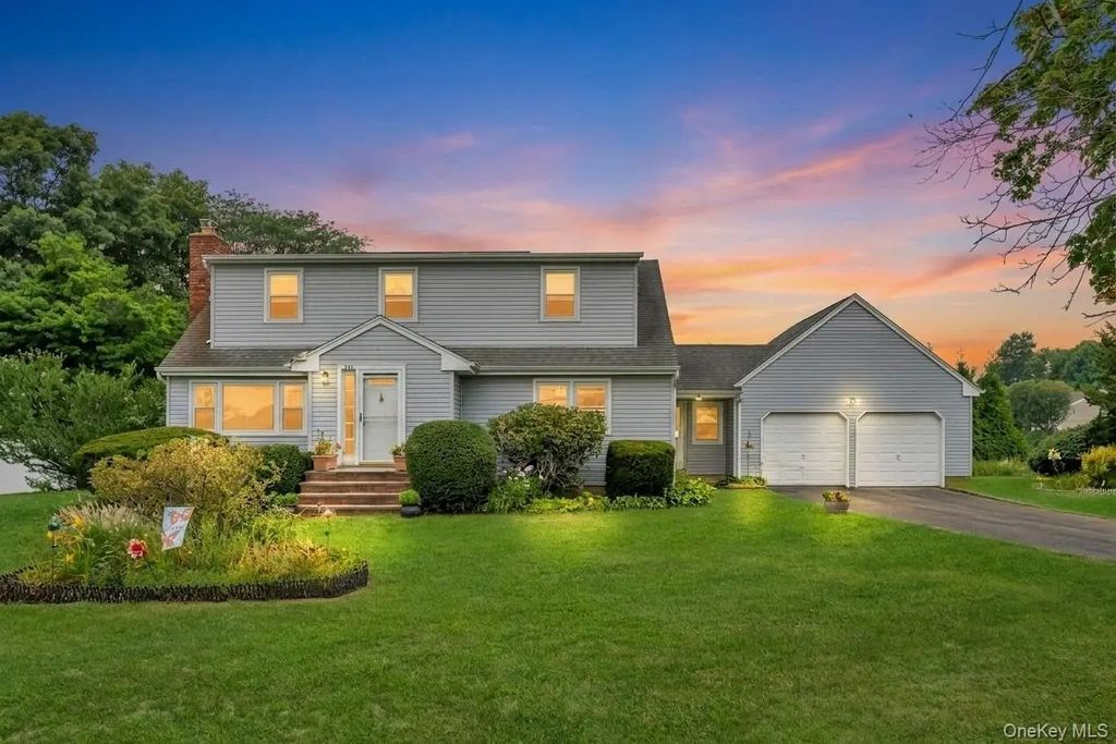 274 Johnson Avenue, Sayville
