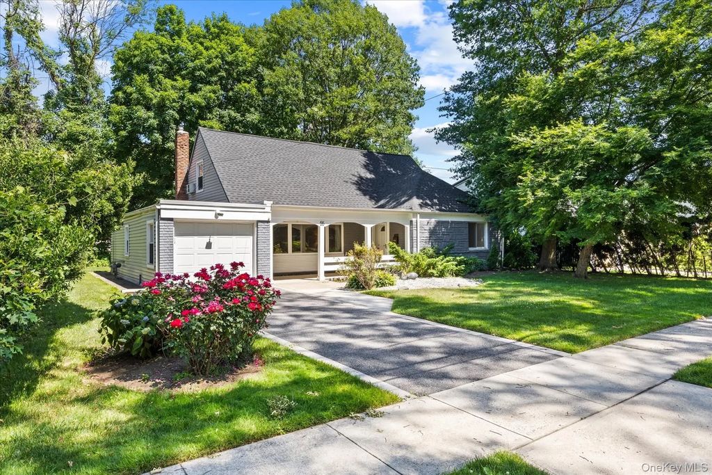 55 Warwick Road, Great Neck