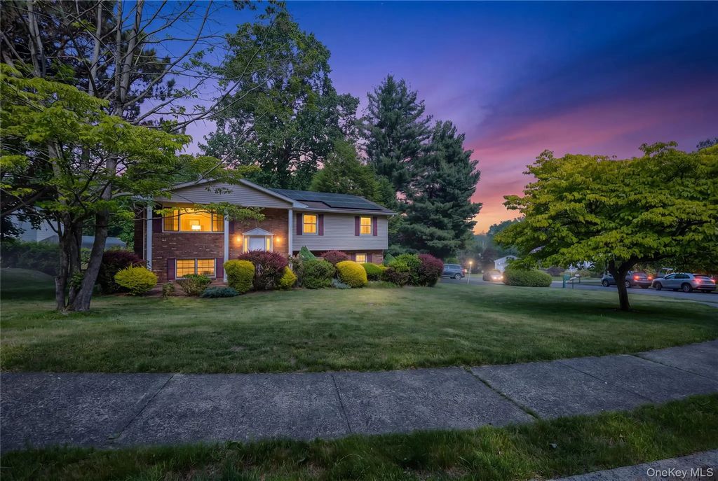 29 Sunny Ridge Road, Spring Valley