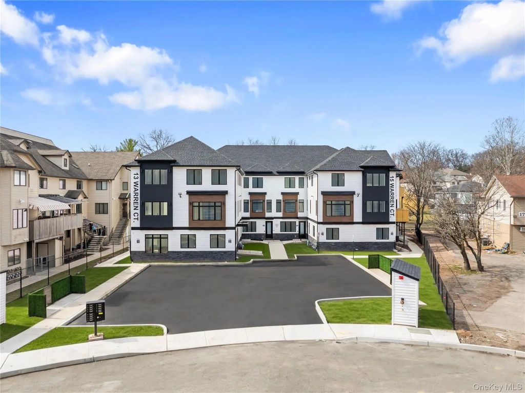 13 Warren Court # 112, Monsey