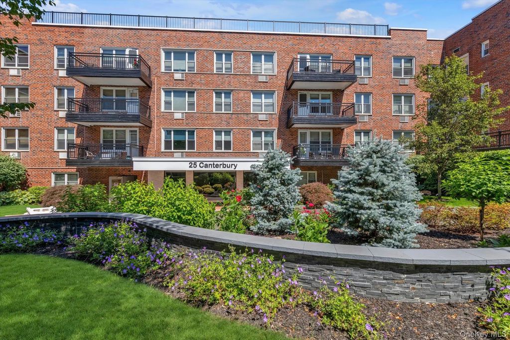 25 Canterbury Road # 1f, Great Neck