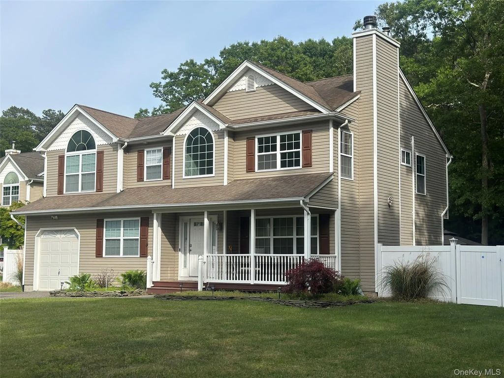 18 Mill Lane, Medford