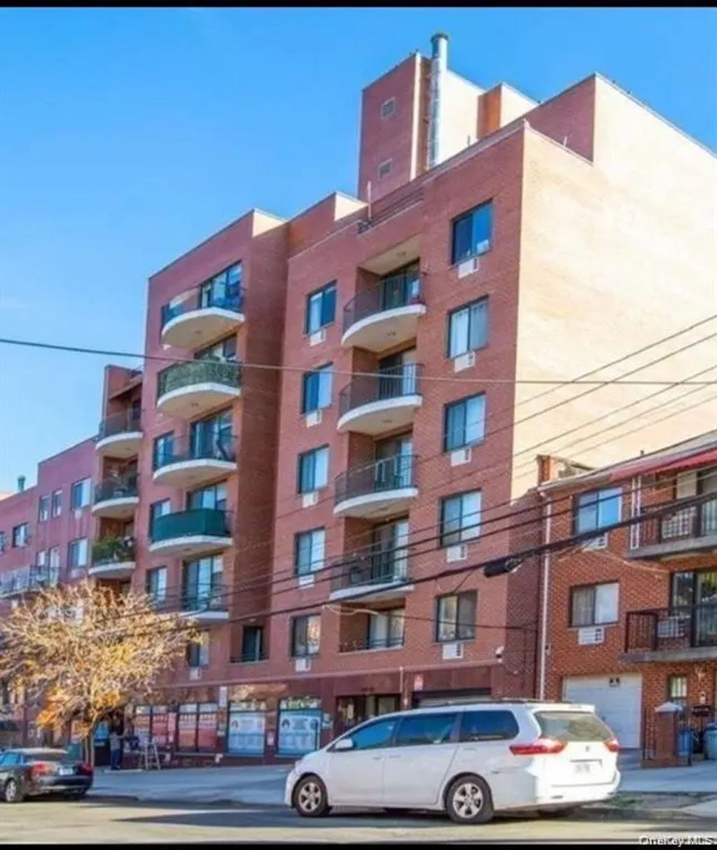 136-16 35th Avenue # 2b, Flushing