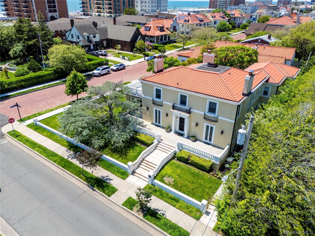 159 Magnolia Boulevard, Long Beach