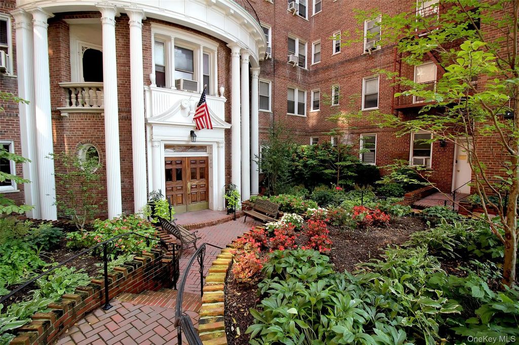 118-11 84th Avenue # 503, Kew Gardens