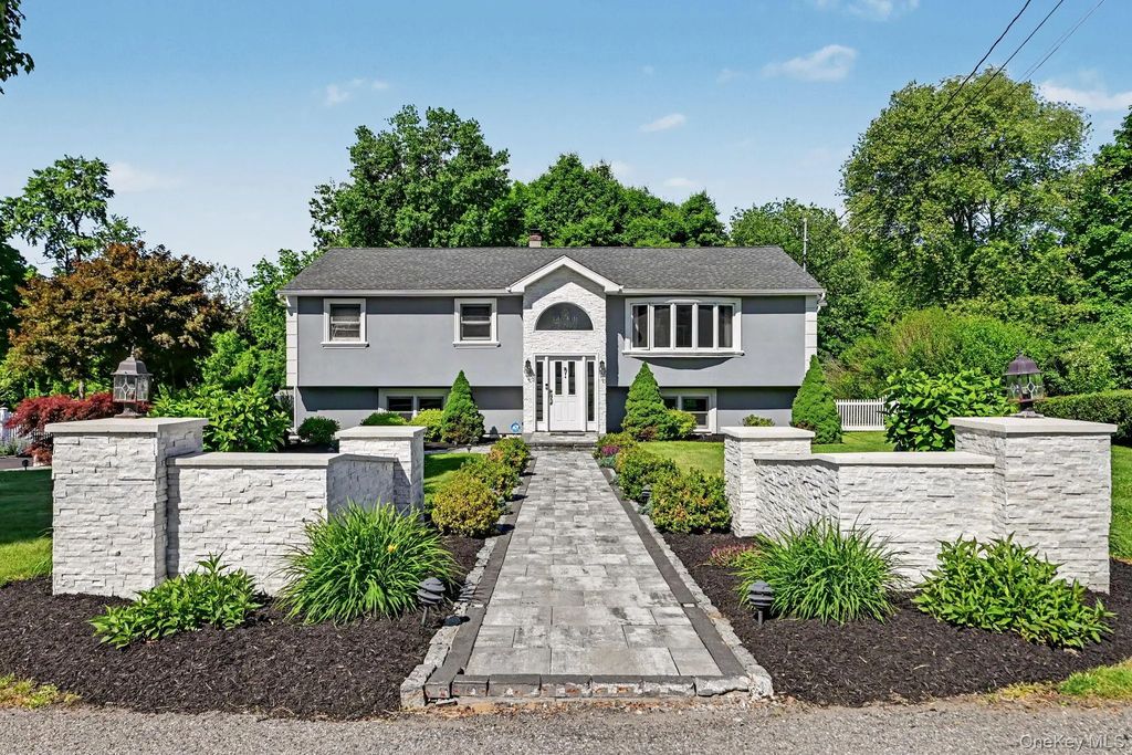 61 Friendly Road, Mahopac