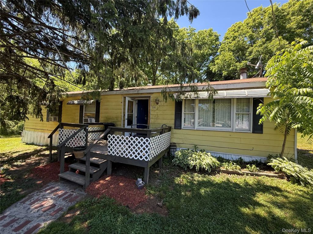 514 Mark Twain Drive, Walden