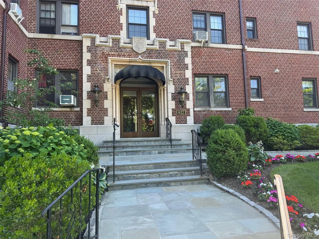 622 Pelhamdale Avenue # 36, Pelham