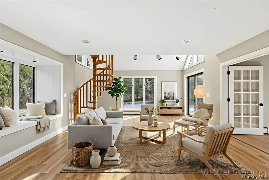 27 Ravine Road, Miller Place