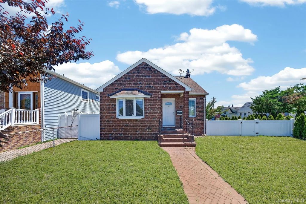 86 Remsen Avenue, Hempstead