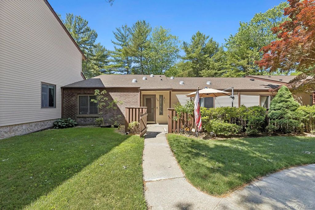 364 Woodland Court, Coram