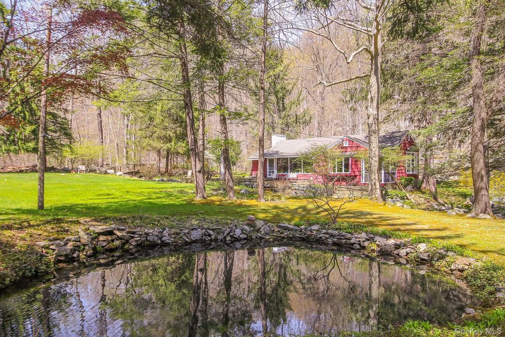 72 Seifert Lane, Putnam Valley