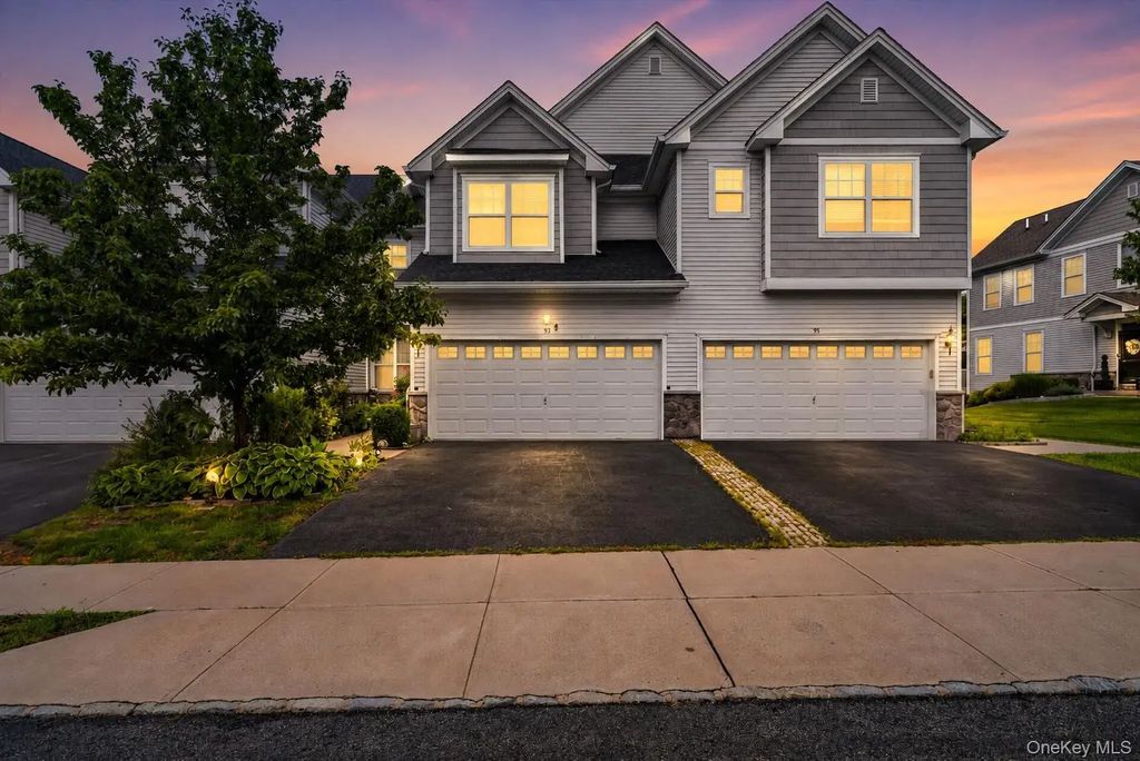 93 Meadow View Drive, Middletown