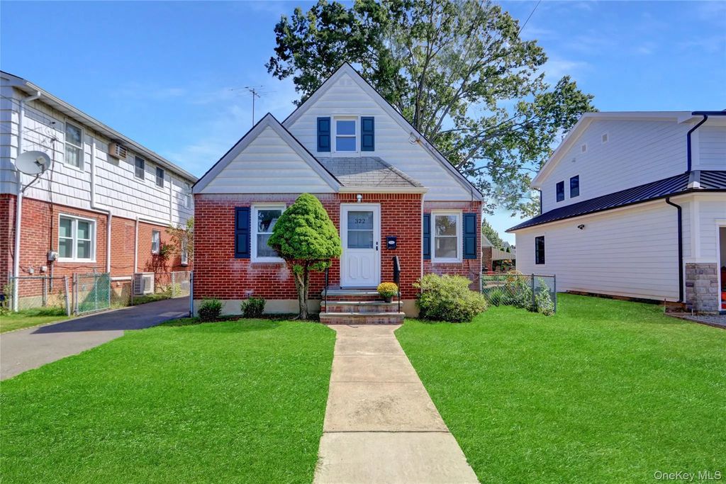 322 S Harvard Road S, Garden City South
