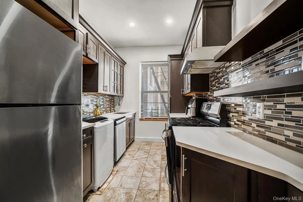 36 Echo Avenue # 2d, New Rochelle