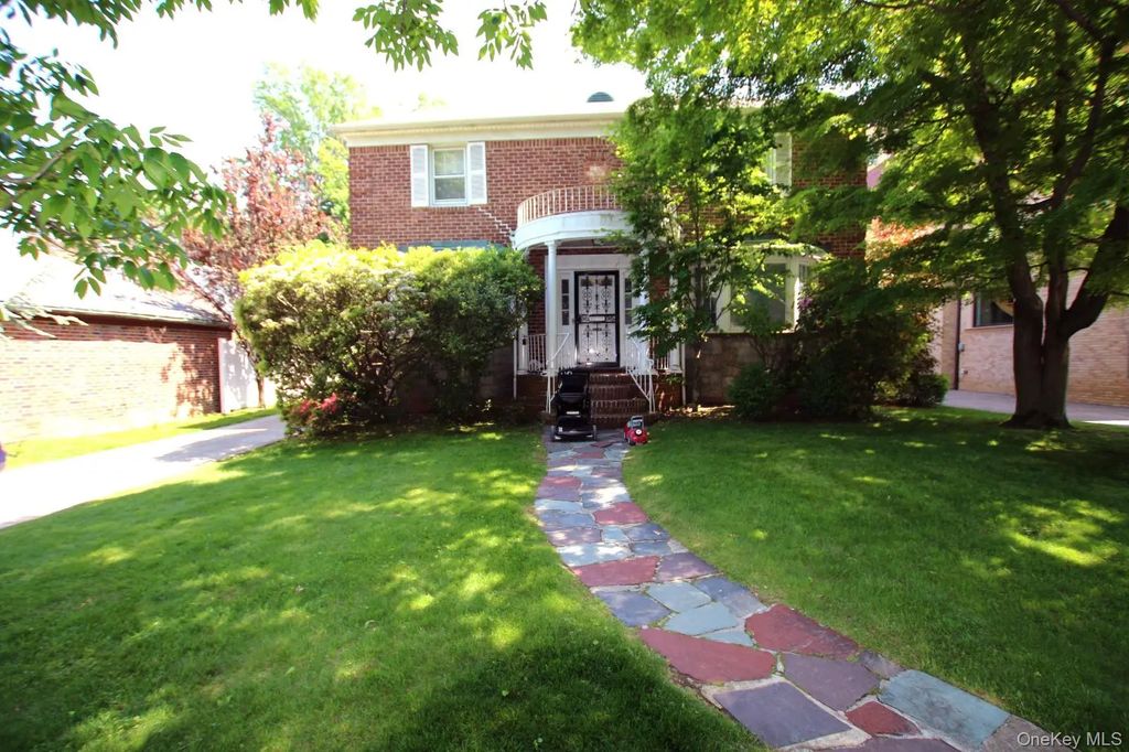 18714 Aberdeen Road, Jamaica Estates
