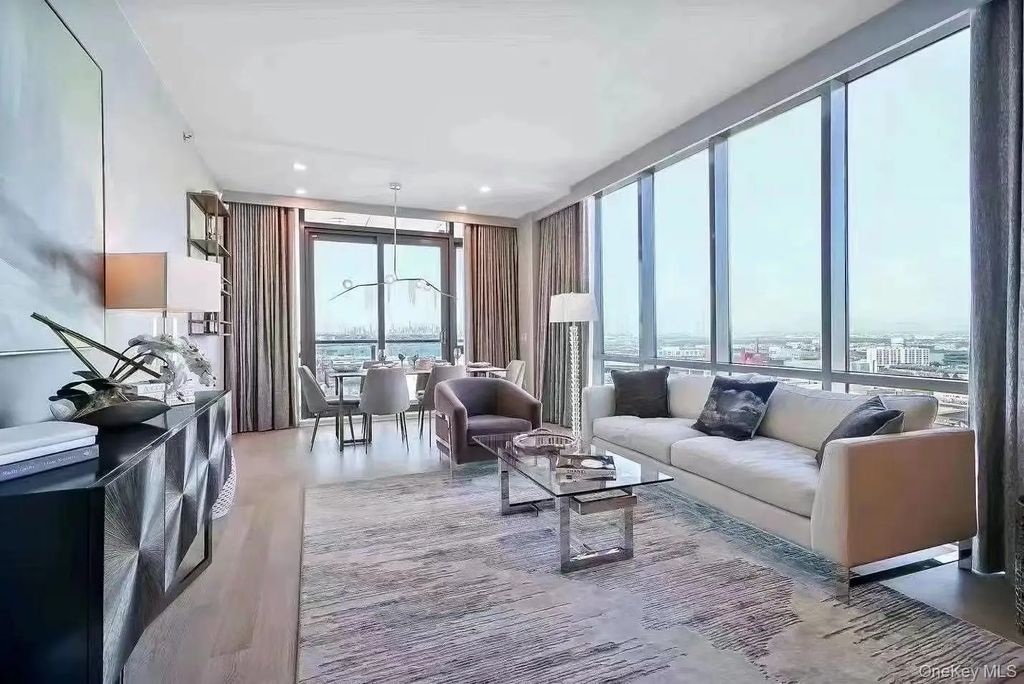 33-66 Farrington # 14a, Flushing