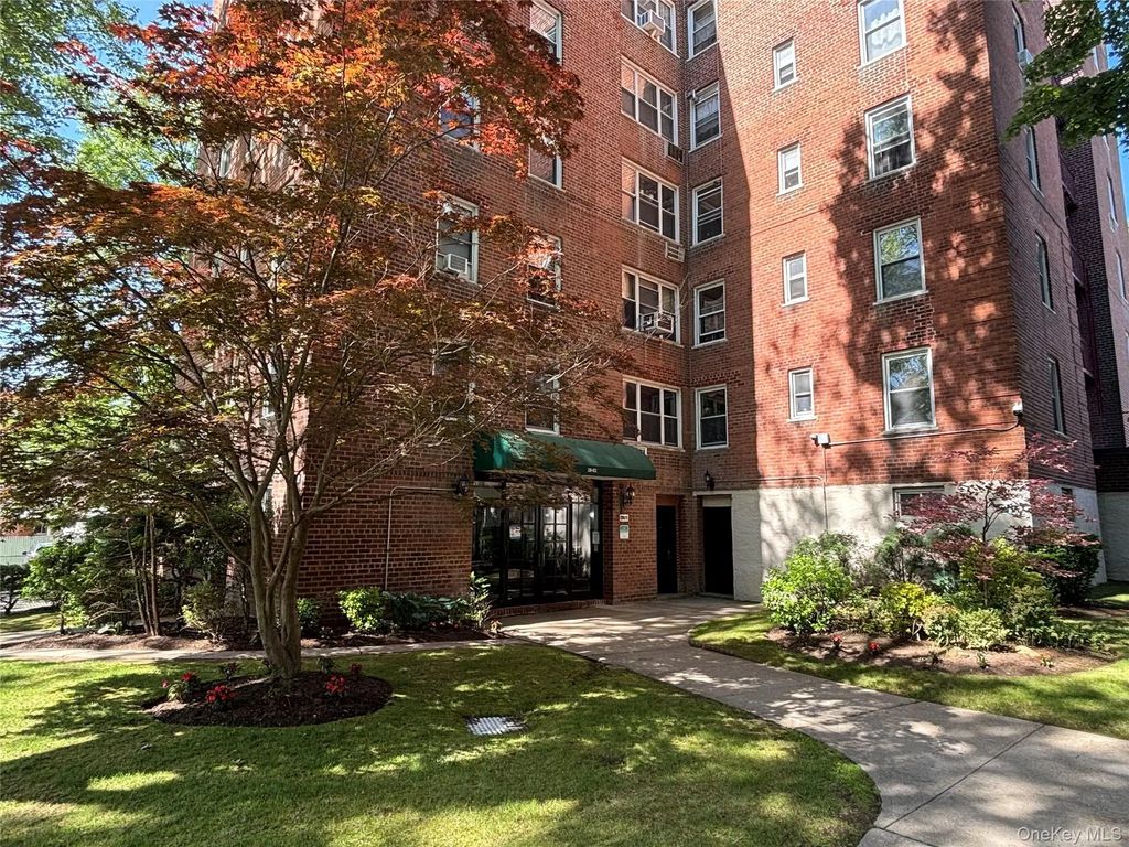 28-02 Parsons Blvd # 1e, Flushing