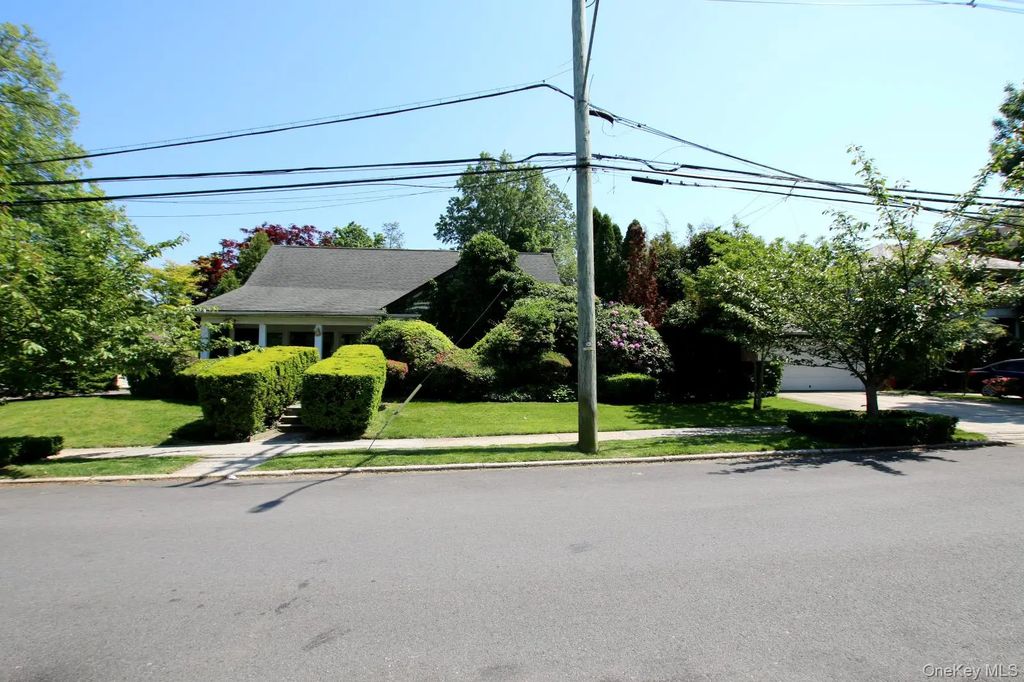 82-04 188th Street, Jamaica Estates