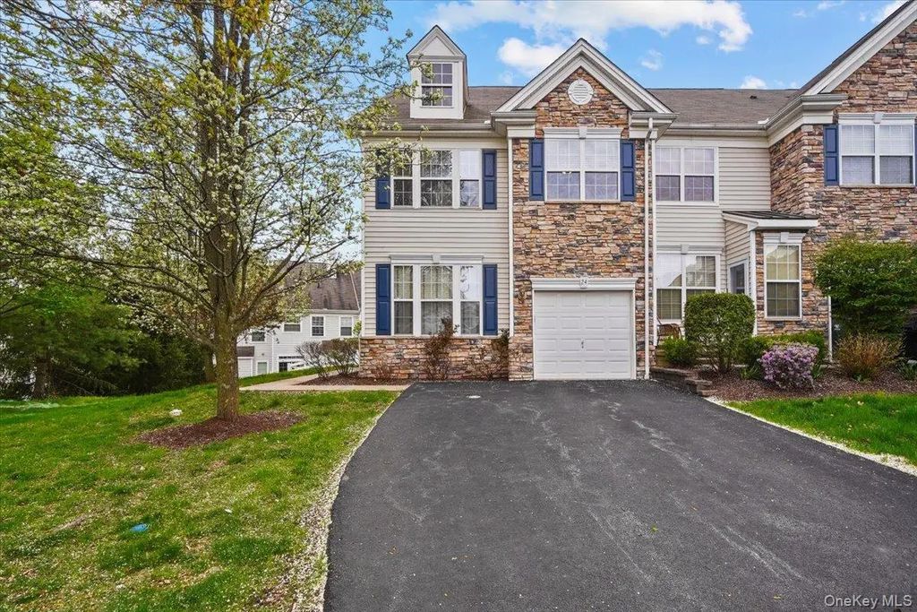 24 Ford Court, Monroe
